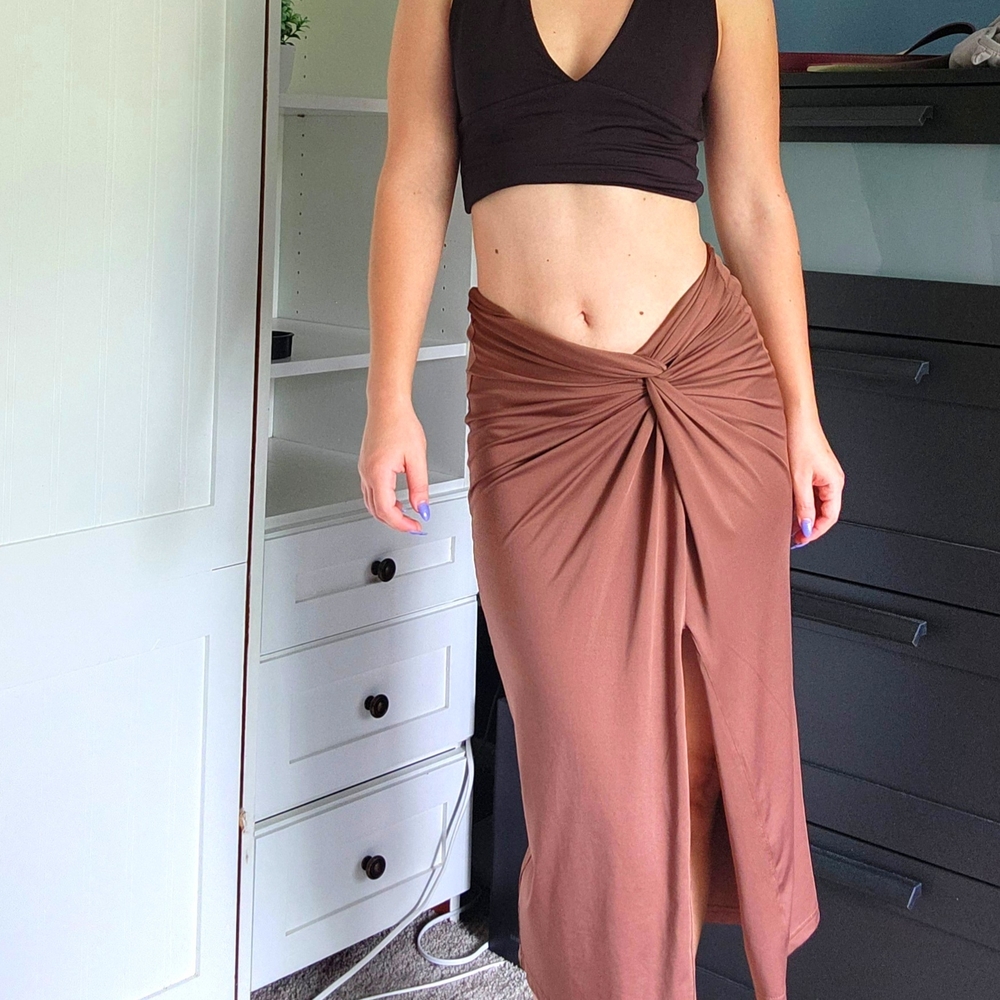 Elegant Brown Midi Skirt